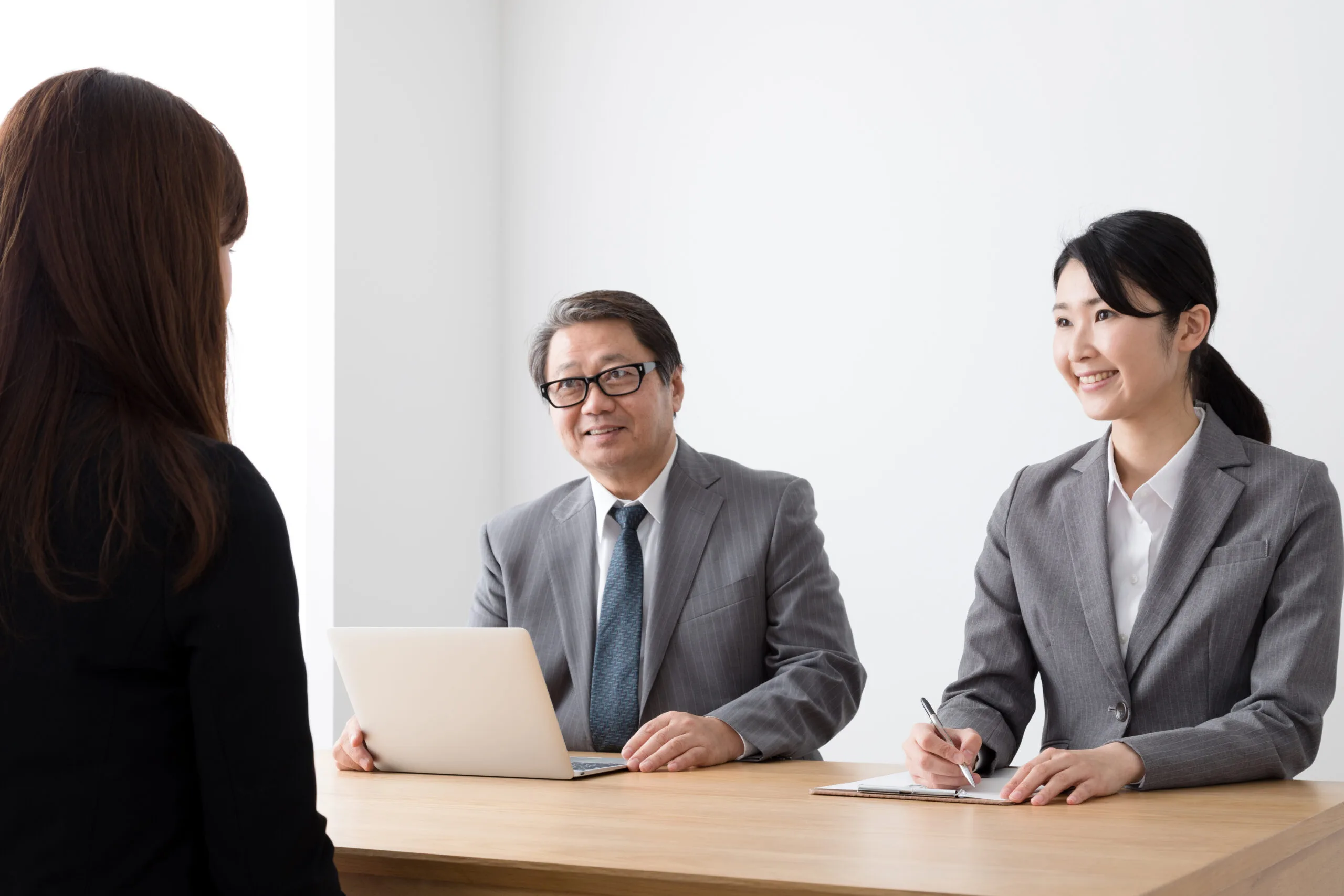 なぜ若手人材の採用は難しいのか? ― 採用につながる4つのポイントを解説! ―